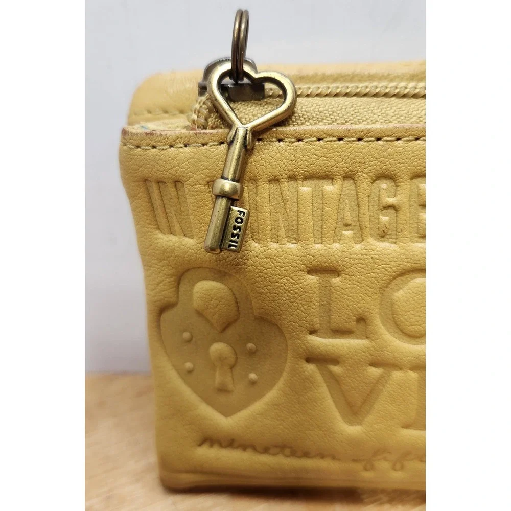 Fossil Long Live Vintage Yellow Leather Bifold Clutch Wallet Heart Key Charm